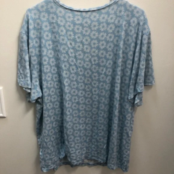 Blue Floral Women's Top - Picture 2 of 3